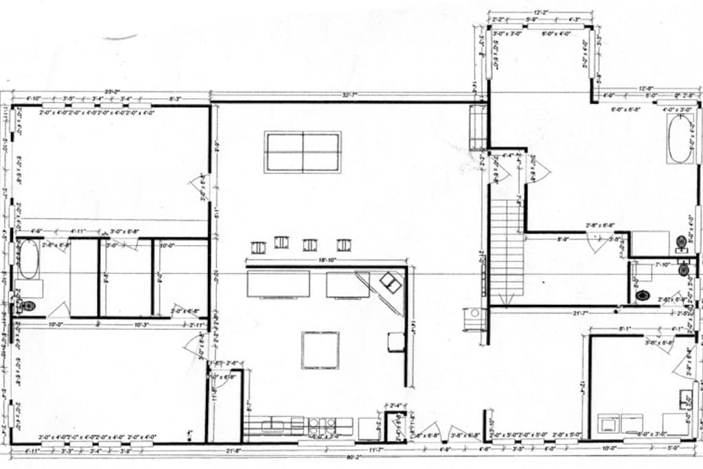 5 bedrooms, 1 king, 3 Queens, 1 full, 2 twins, HUGE 40 foot by 40 foot 17 feet high living room kitchen