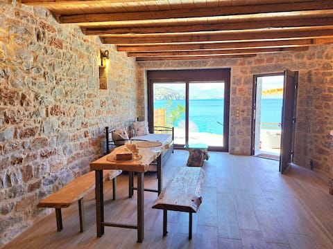 Suite of Villa Lagkadaki