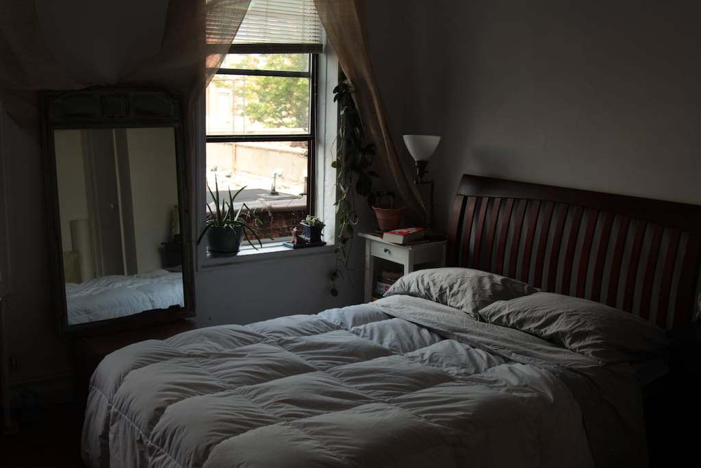 Bedroom, full size bed