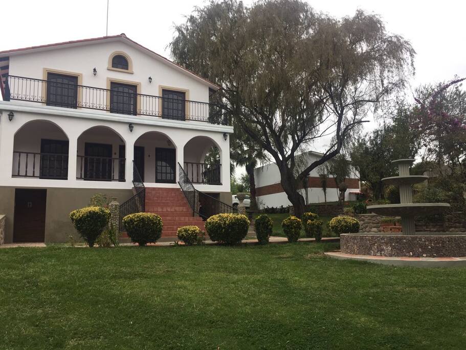 Otro angulo de la cara posterior de la casa
