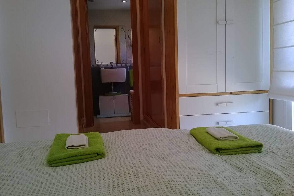 room-bathroom