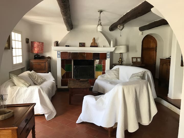Mas Provençal De Charme Au Castellet - Le Castellet