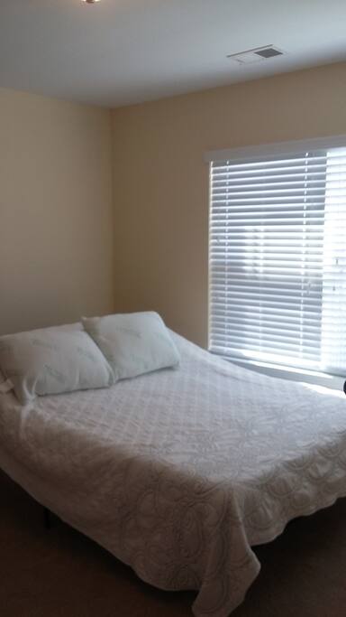 Queen bed memory foam mattress that can be set inclined up or fully down position.