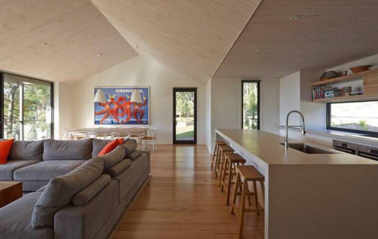 The Vineyard Farmhouse gallery image 4