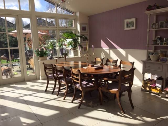 Exceptional Home in fantastic Clontarf location. gallery image 4