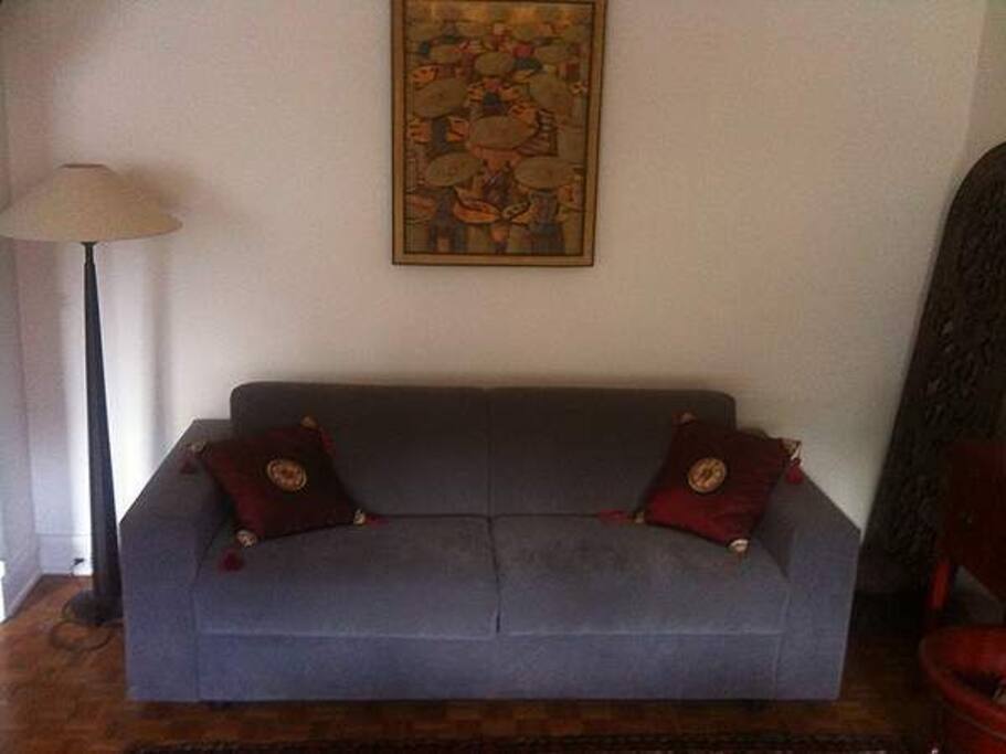 canapé-lit replié (sofa bed fold)