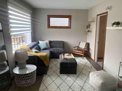 Top performing Airbnb: Private Hot Tub and Comfy King Bed! Close to WEM! in Glenwood