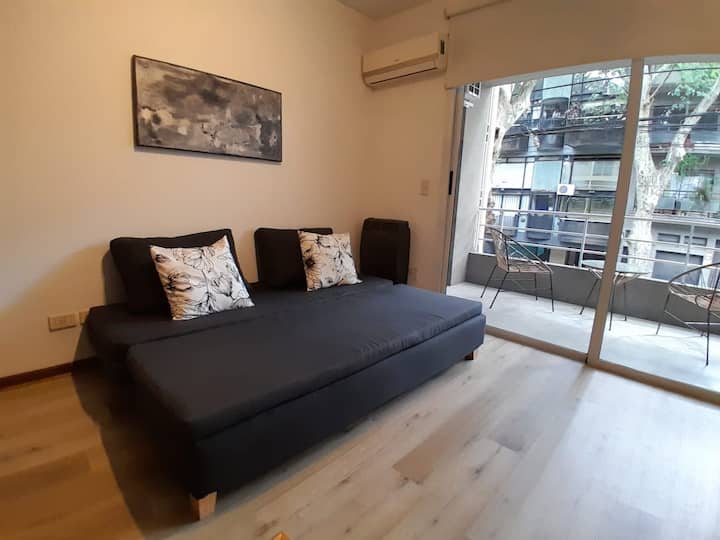 Apartamento de dois ambientes com varanda em Palermo Hollywood