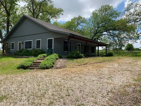 Scenic Country Home 30 Min Outside Of Dallas
