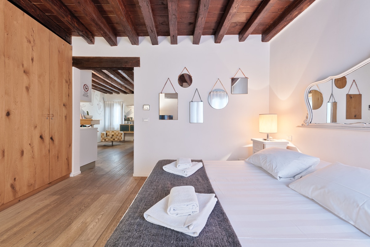 Best Airbnbs In Venice Italy