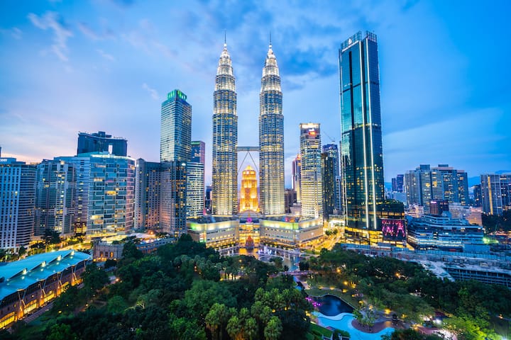 Skyline of Petronas twin towers