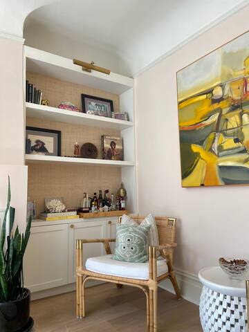 NEW! Stylish and Best Location In Pacific Heights gallery image 4