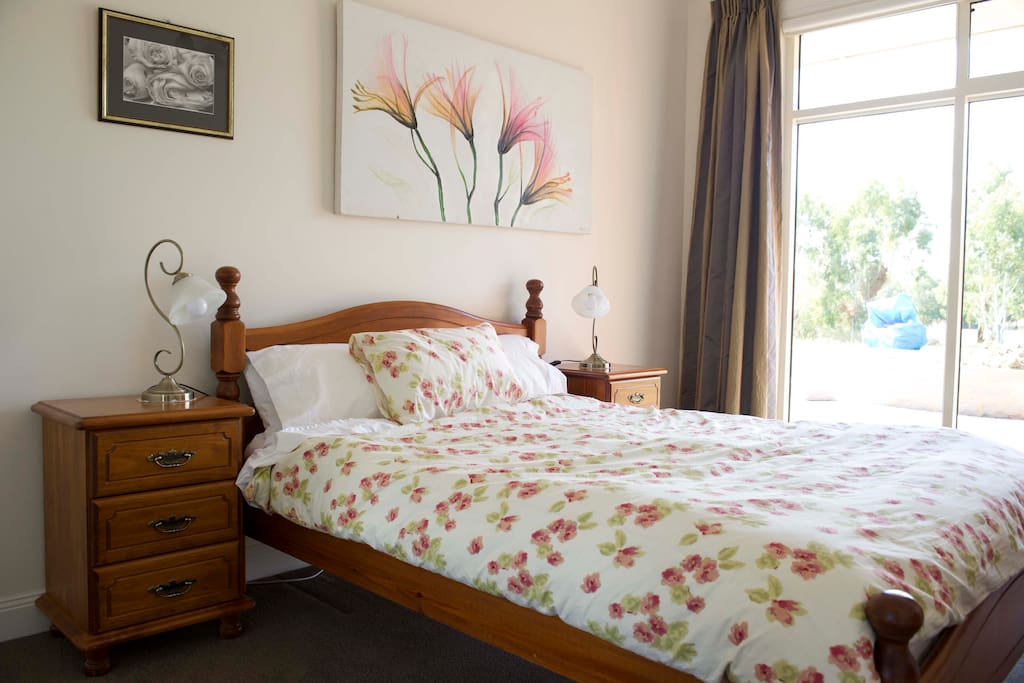 1st Queen Room
