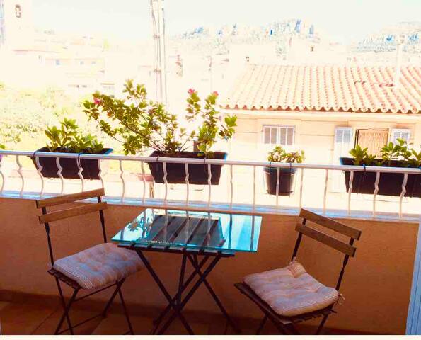 Cassis, T2 dans le centre, proche port et plage