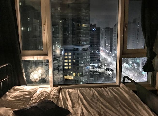 JCNY SEOUL 178 B (Hong Dae, Gong Deok, Itaewon)