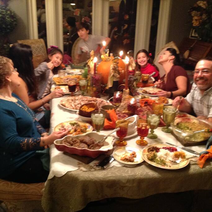 Great for Thanksgiving/holiday get-
aways with the whole family