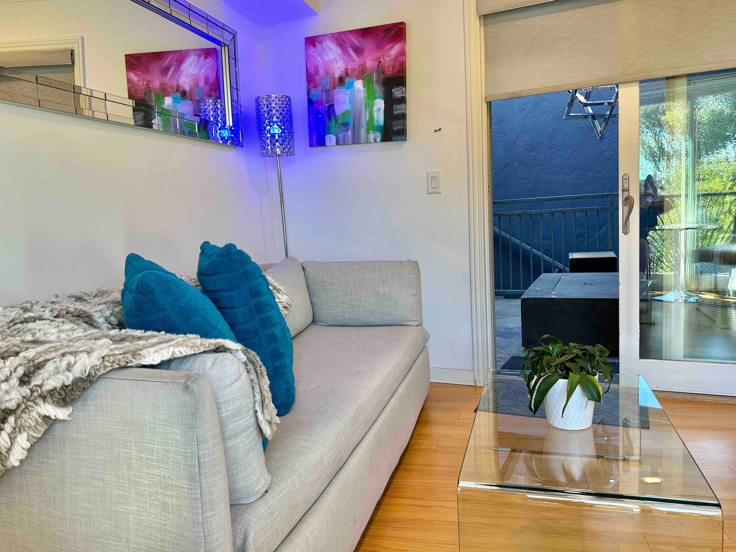 Condo in San Francisco · ★4.83 · 1 bedroom · 1 bed · 1 bath - Image 9
