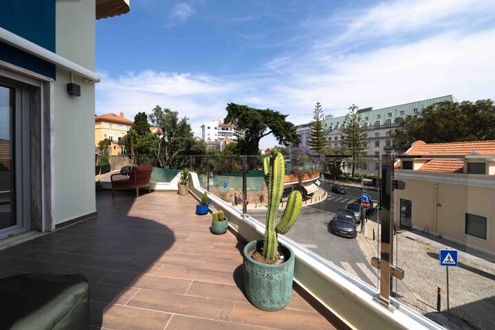 Shabby Chic 5 Mins Walk to Beach w/Huge Terrace gallery image 3