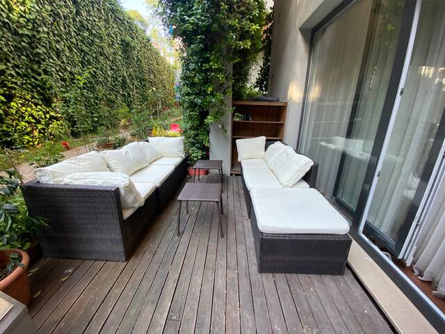 Spacious apartment with garden and swimming pool gallery image 4