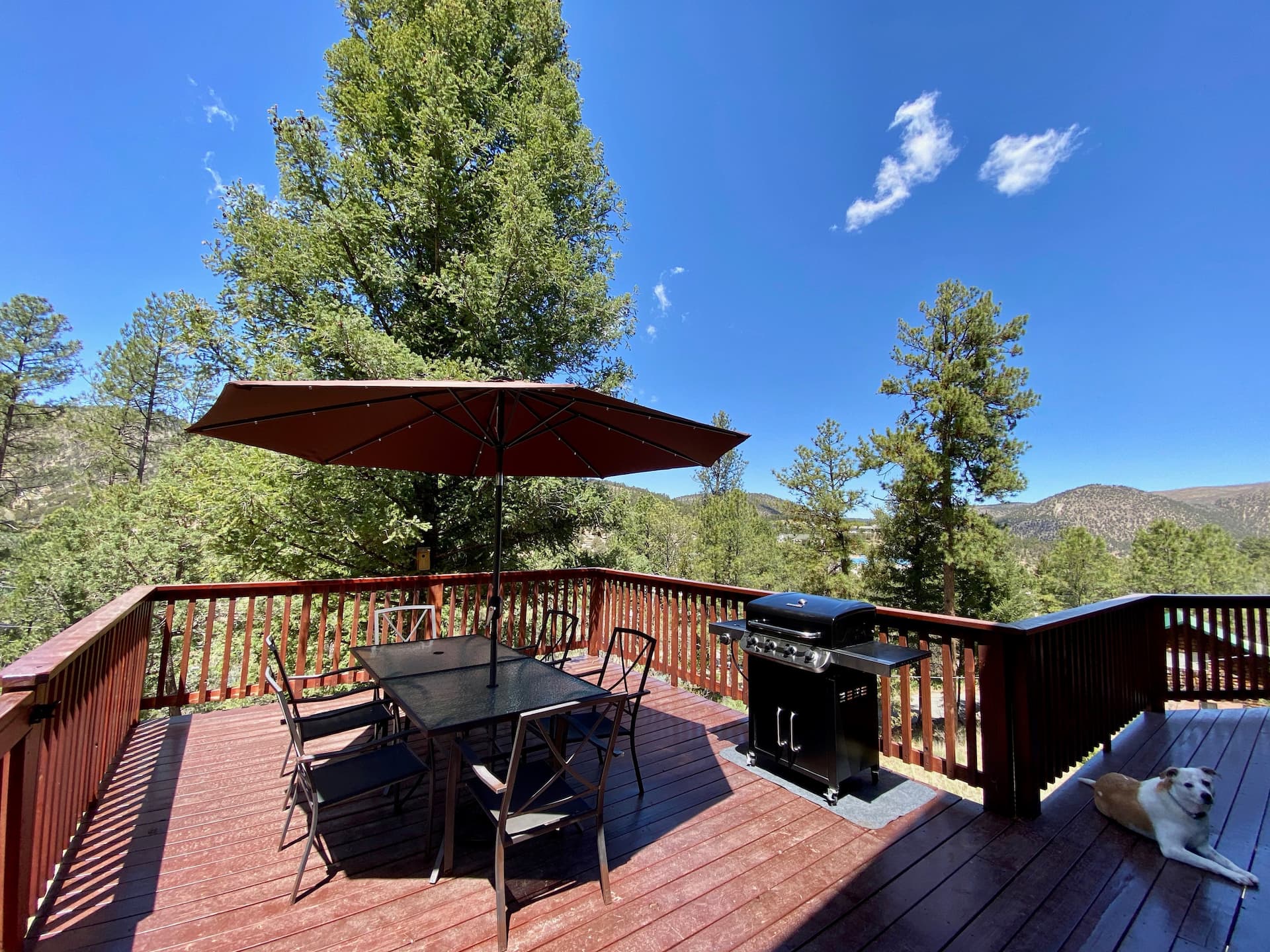 Lassie's Lodge - Three Bedroom Cabin