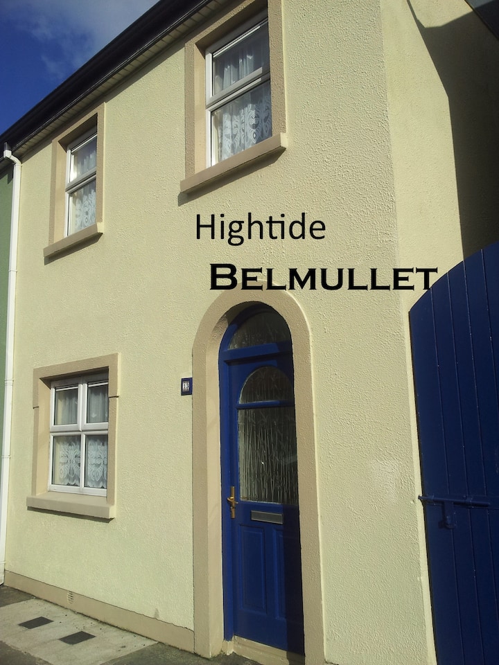 'HighTide' Townhouse overlooking Broadhaven Bay