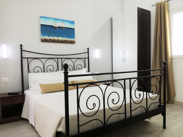 Dependence concerie, Costa dell'ambra