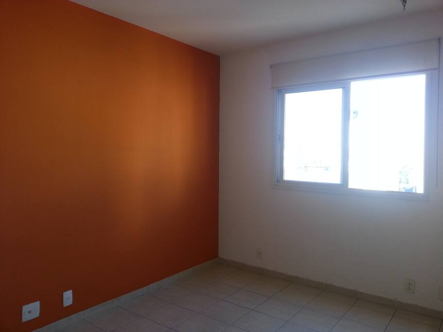 Sala de estar sem mobília