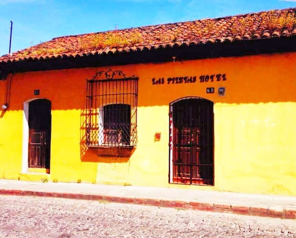 Hotel Las Piletas Habitacion 1 cama Matrimonial #6