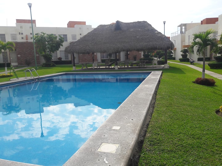 Twostory house, garden, wifi, pool Houses for Rent in Emiliano