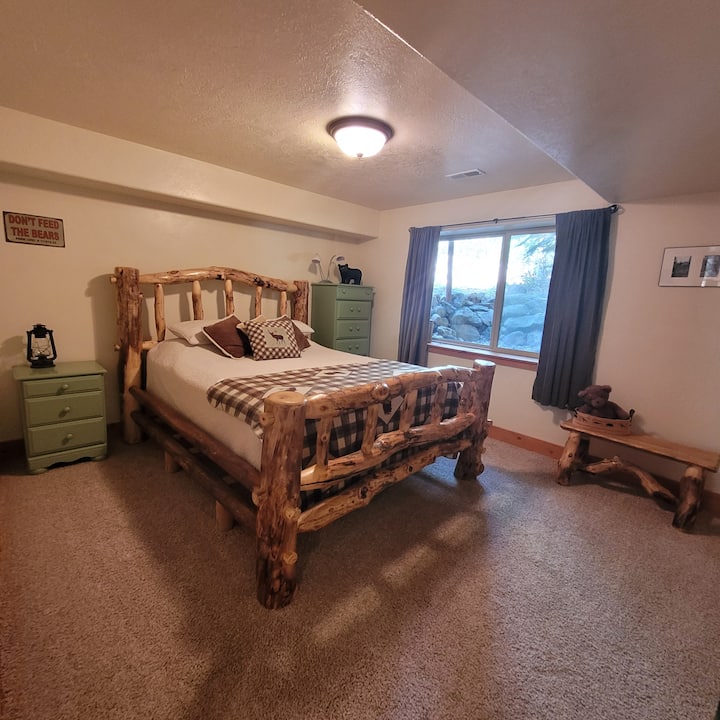 Poshtë "Dhoma e Ariut"