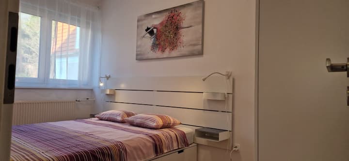 Dhomë gjumi më e madhe me krevat 160x200 për 2 persona