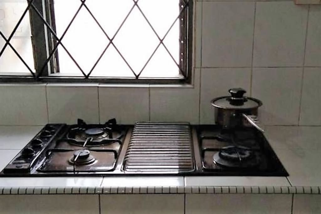 Common Kitchen - Stove