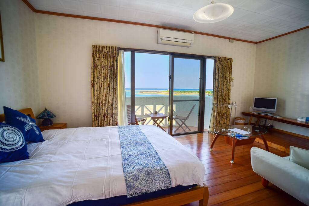 Western style room. Please state when booking whether you would prefer a western or Japanese style room and I will try and accommodate where I can