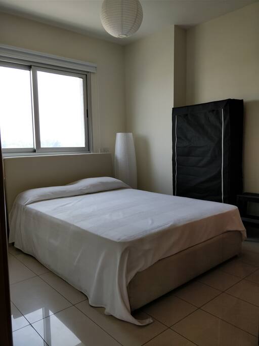 Guest's En-suite Bedroom