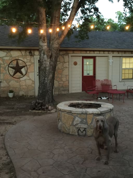 Courtyard with Firepit/Sampson