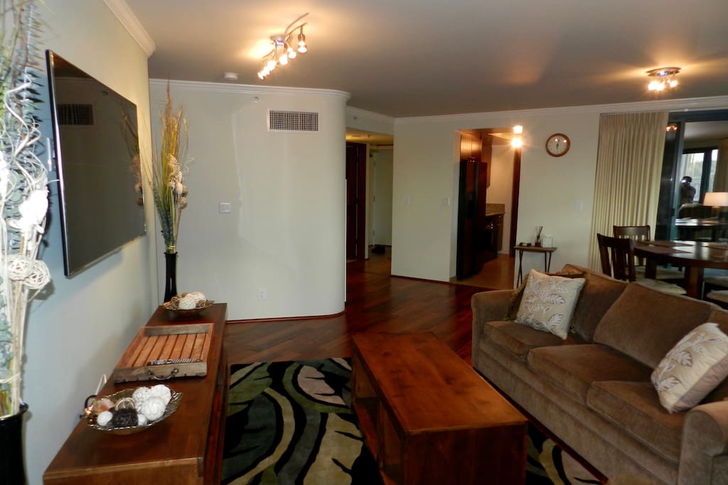 Outfitted with comfortable furniture and has hard wood floors!