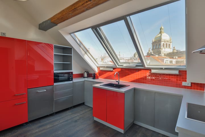 DESIGNER LOFT AT WENCESLAS SQUARE