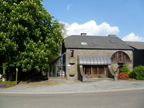 La Boulangerie rural cottage, large capacity (24 p)