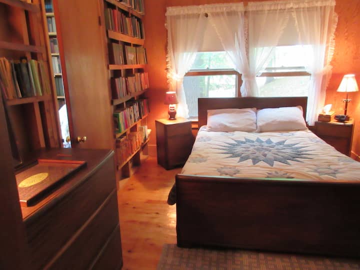 Master with Queen Bob O Pedic