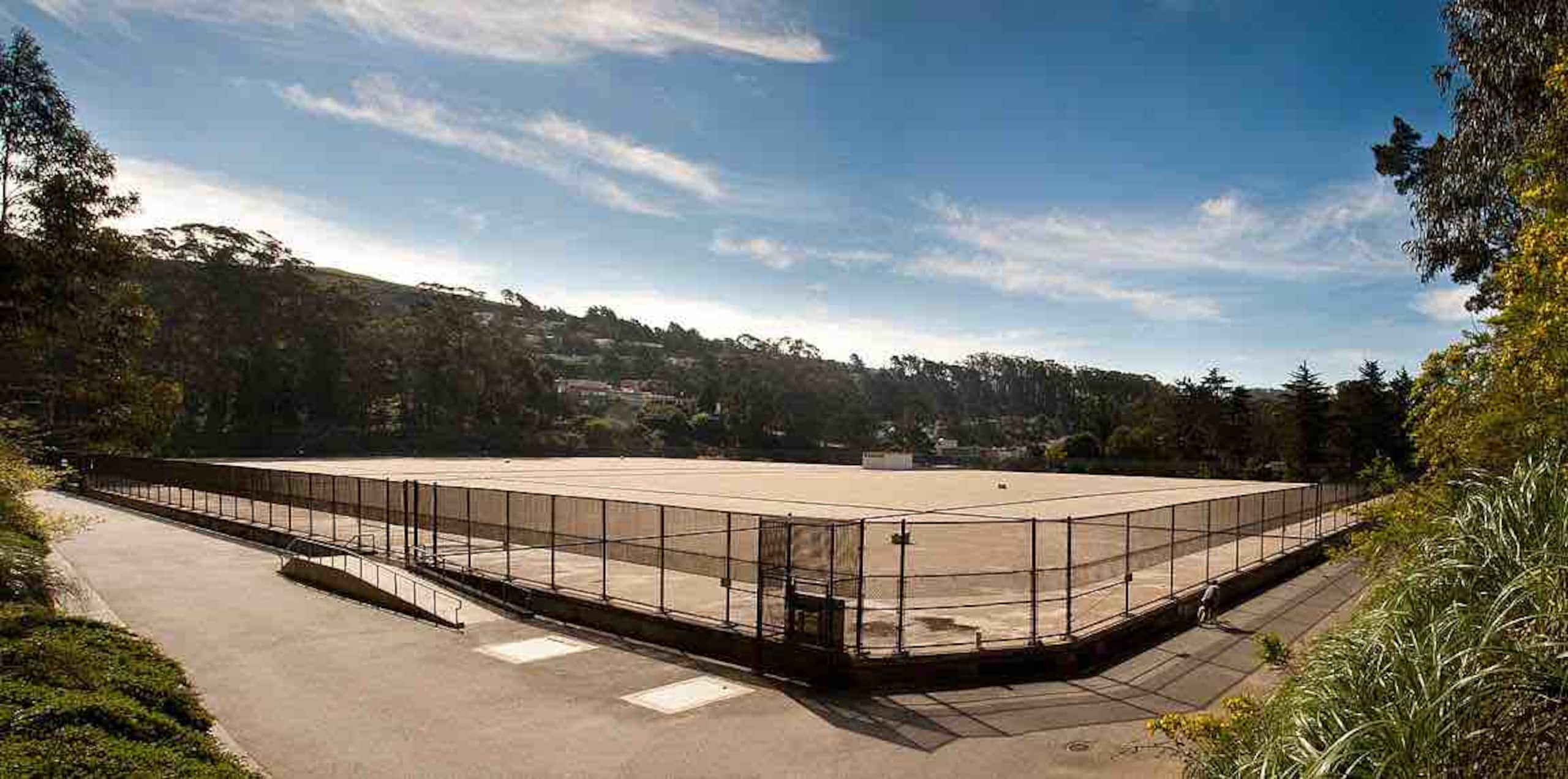 Villa in San Francisco · ★4.95 · 5 bedrooms · 6 beds · 3 baths - Image 46