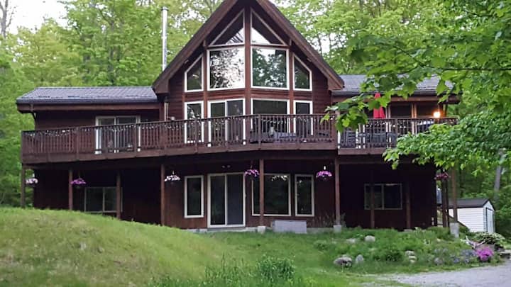 OakRidge Retreat-HOT TUB 100s of acres WIFI