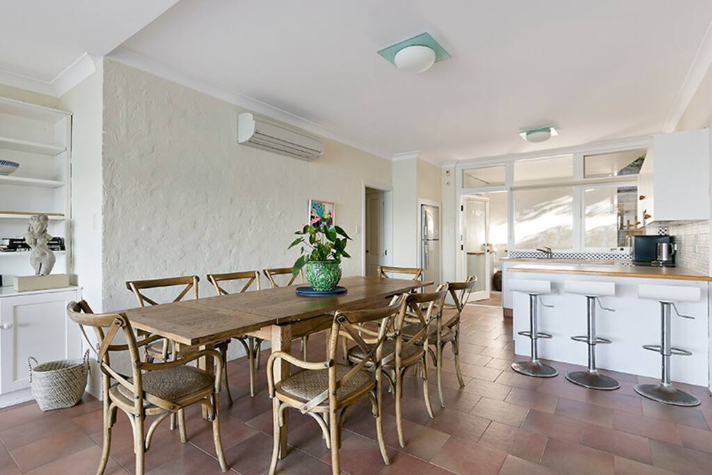 Dining/kitchen