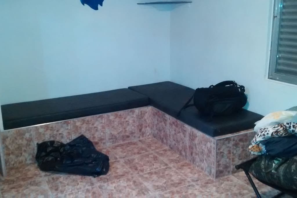 Lado direito do kitnet 2 sofa cama