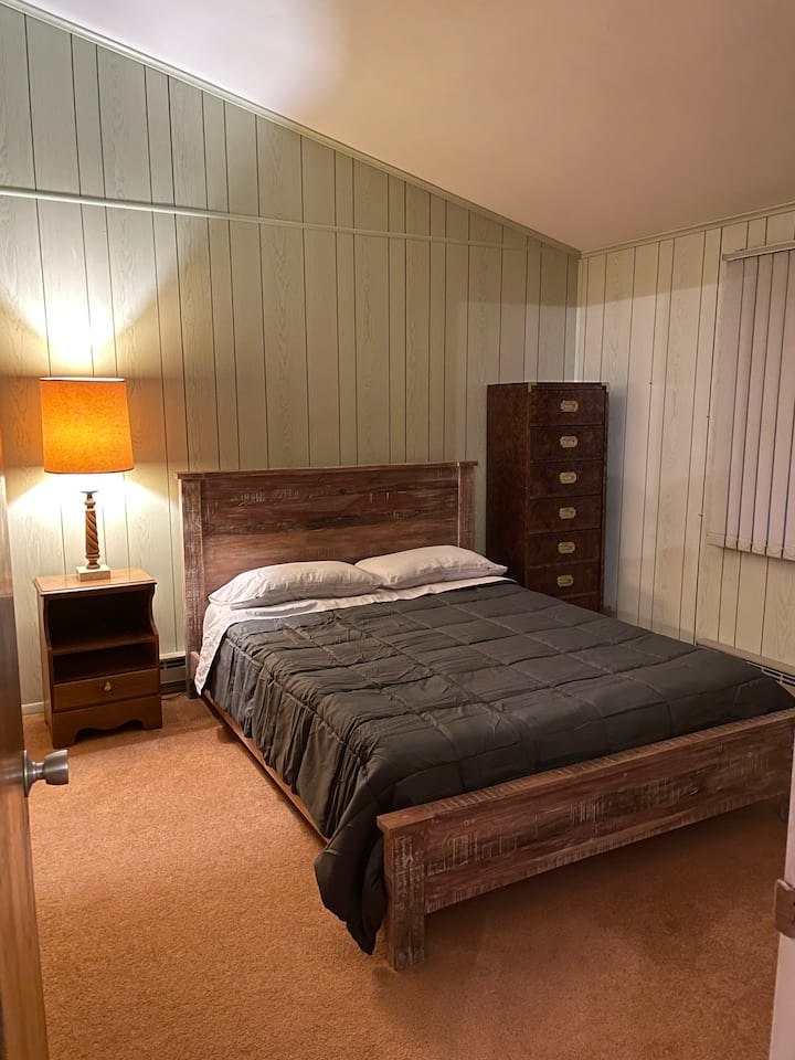 Dormitorio #1 (cama queen)