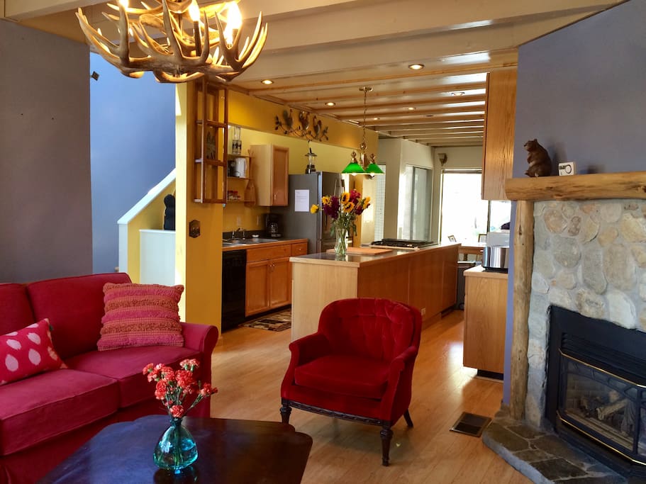 Living room with Cable TV and high speed Wi-Fi, blu-ray DVD player and fireplace