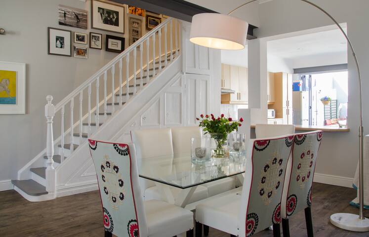 Family home in Seapoint. Close to the promenade. gallery image 3