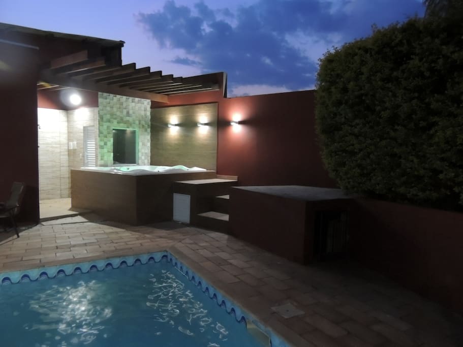 Area Spa com sauna e jacuzzi (consulte o valor para uso)