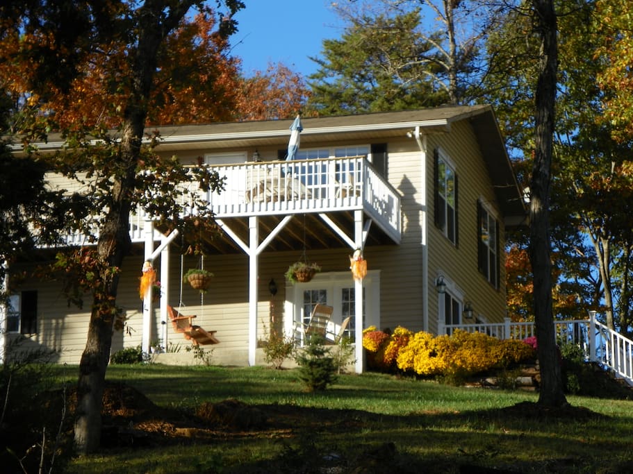 Sweet Berries B&B, Autumn colors