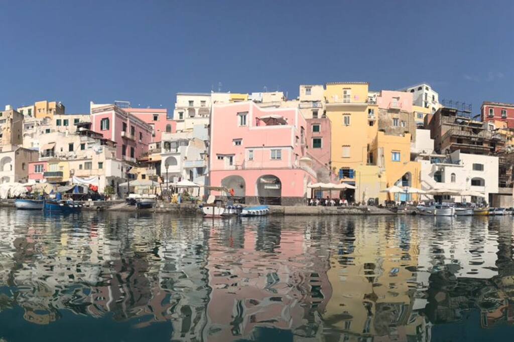 «Ottima posizione, proprietario davvero cordiale e disponibile»
**** Ersilia