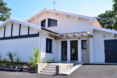 Popular Airbnb listing: Capbreton Beach in Capbreton